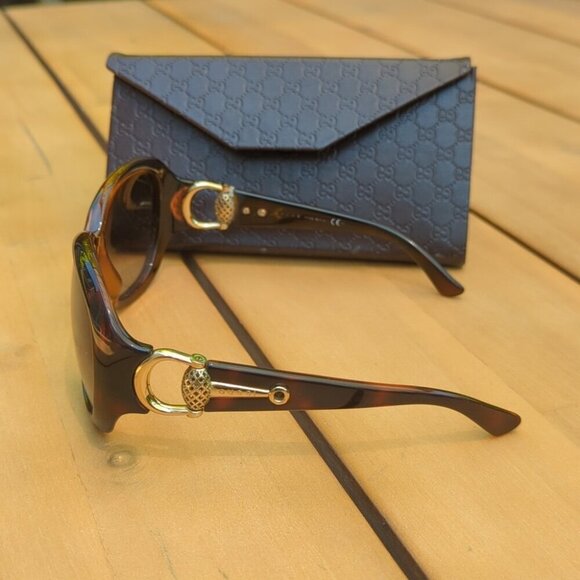 Gucci Brown Oversized Sunglasses with Tortoiseshell Frame - Great Condition - Picture 3 of 6